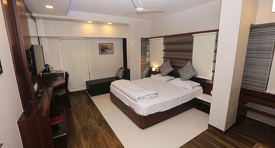 Deluxe Bedroom